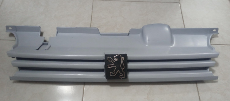 رنگ عنابی و نوک مدادی موجوده